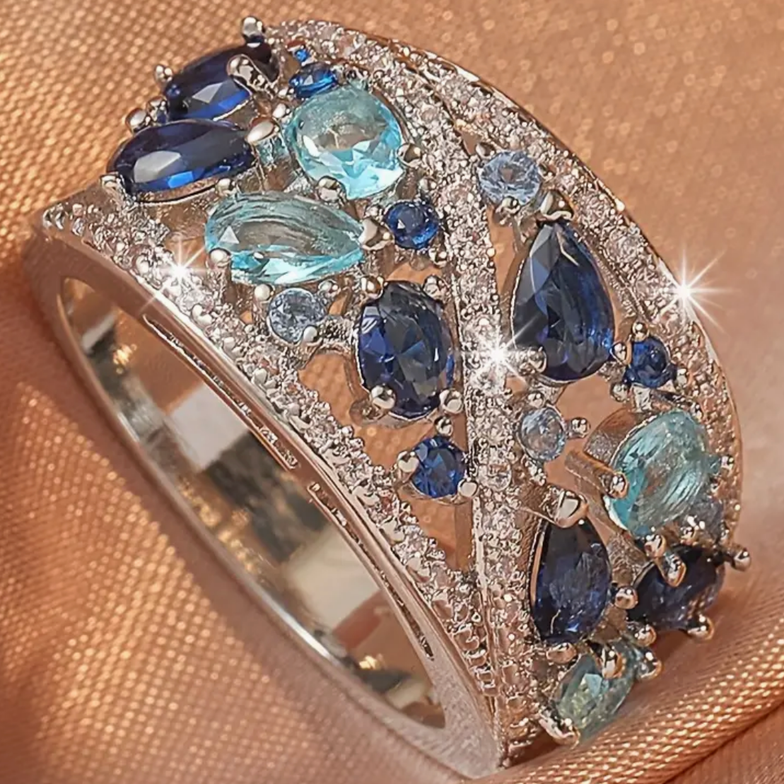 Vintage Blue Zirconias Ring