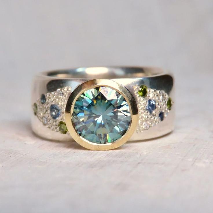 Vintage Blue Crystal Bright Silver Ring