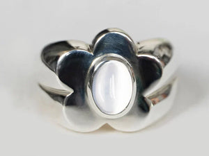 Vintage Flower Moonstone Silver Ring