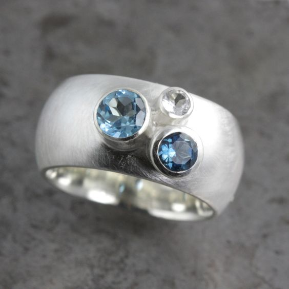 Vintage Blue Crystal Silver Ring