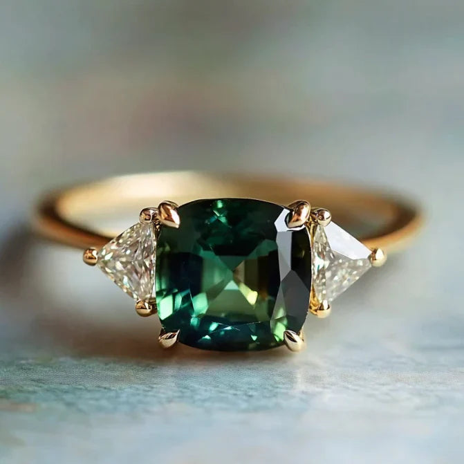 Vintage Inlaid Green & White Zirconia Ring